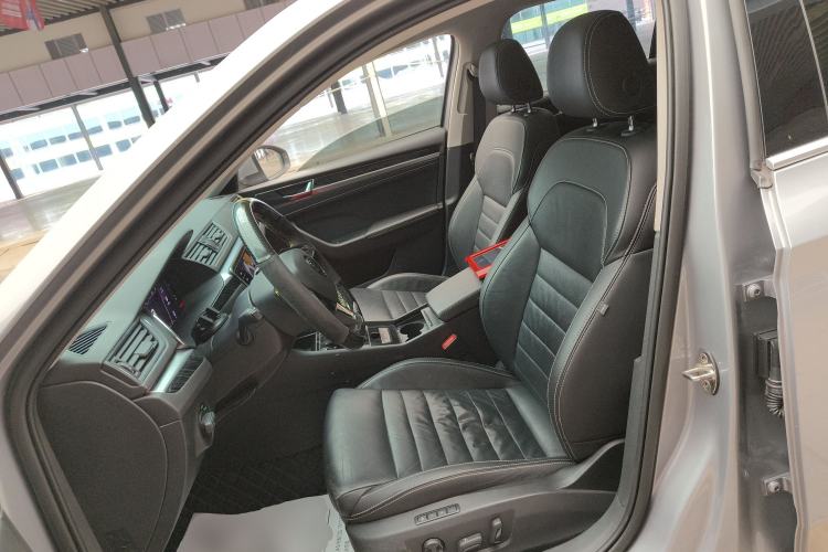 Used Skoda Superb 2022 TSI330 DSG Luxury Edition Left Front Seat