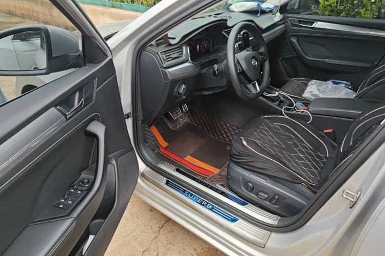 Used Skoda Superb 2022 TSI280 DSG Luxury Edition Driver Seat