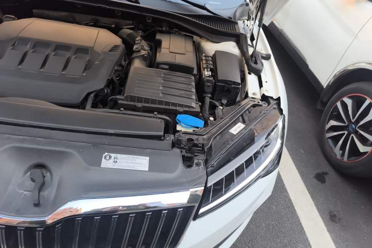Used Skoda Superb 2022 TSI330 DSG Luxury Edition Engine Bay Left
