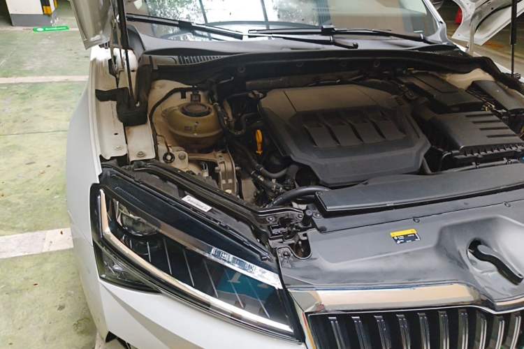 Used Skoda Superb 2022 TSI330 DSG Luxury Edition Engine Bay Right