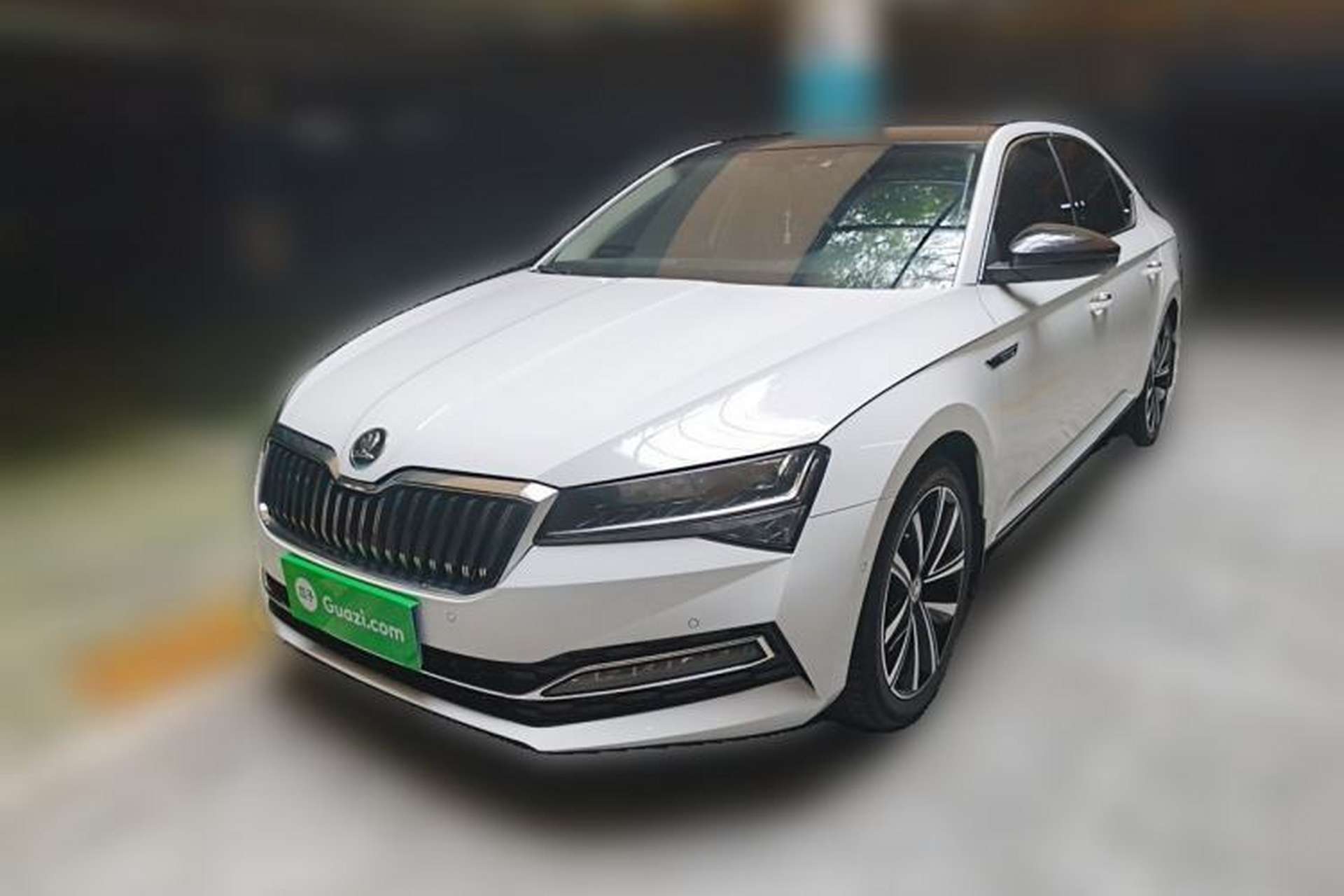 Used Skoda Superb 2022 TSI330 DSG Luxury Edition Front Left 45 Deg