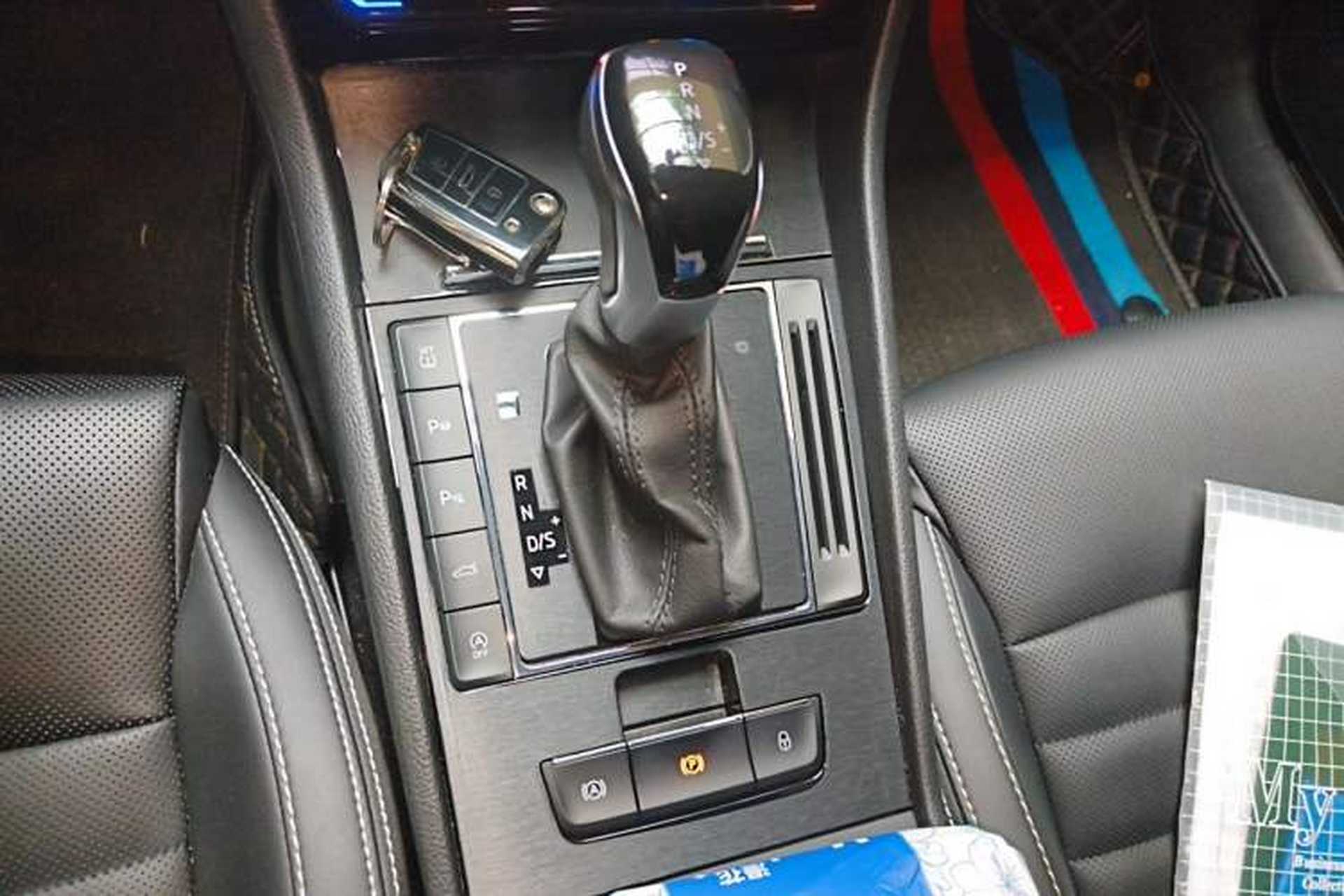 Used Skoda Superb 2022 TSI330 DSG Luxury Edition Gear Lever