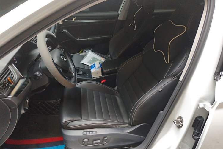 Used Skoda Superb 2022 TSI330 DSG Luxury Edition Left Front Seat