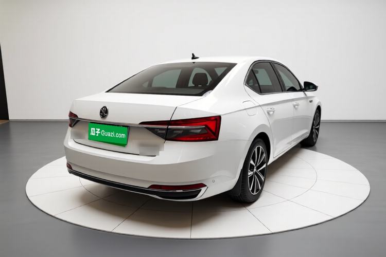 Used Skoda Superb 2022 TSI330 DSG Luxury Edition Rear Right 45 Deg