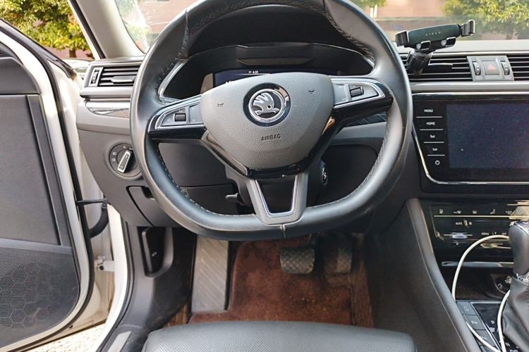 Used Skoda Superb 2022 TSI330 DSG Luxury Edition Steering Wheel