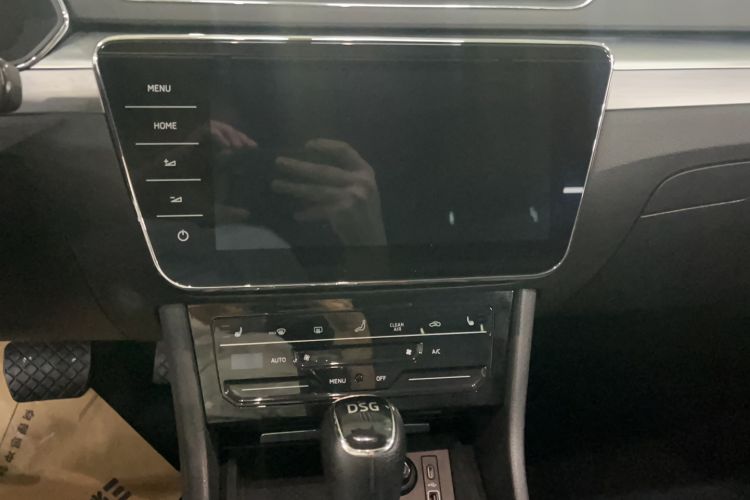 Used Skoda Superb 2023 Facelifted TSI280 DSG Luxury Edition Audio And AC Panel