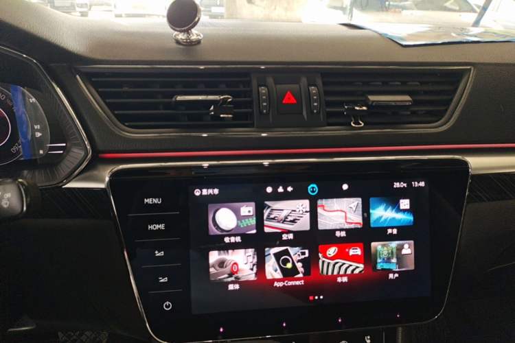 Used Skoda Superb 2023 Restyled TSI330 DSG Luxury Edition Audio And AC Panel
