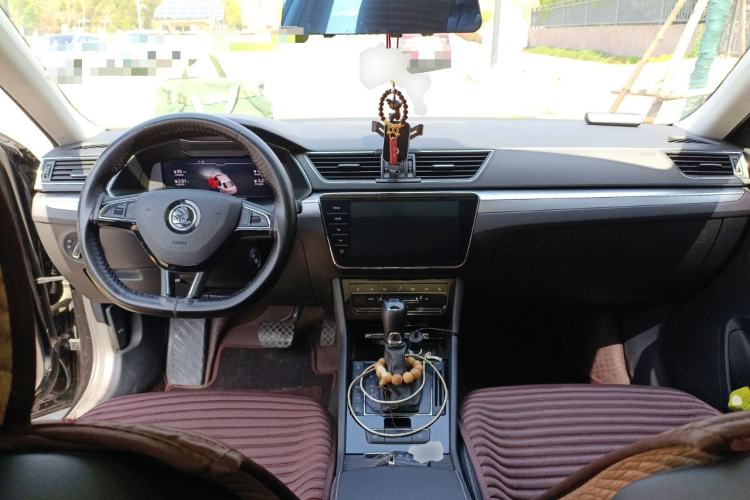 Used Skoda Superb 2023 Facelifted TSI280 DSG Luxury Edition Center Console