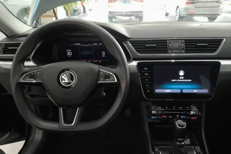 Used Skoda Superb 2023 Facelifted TSI280 DSG Luxury Edition Center Console
