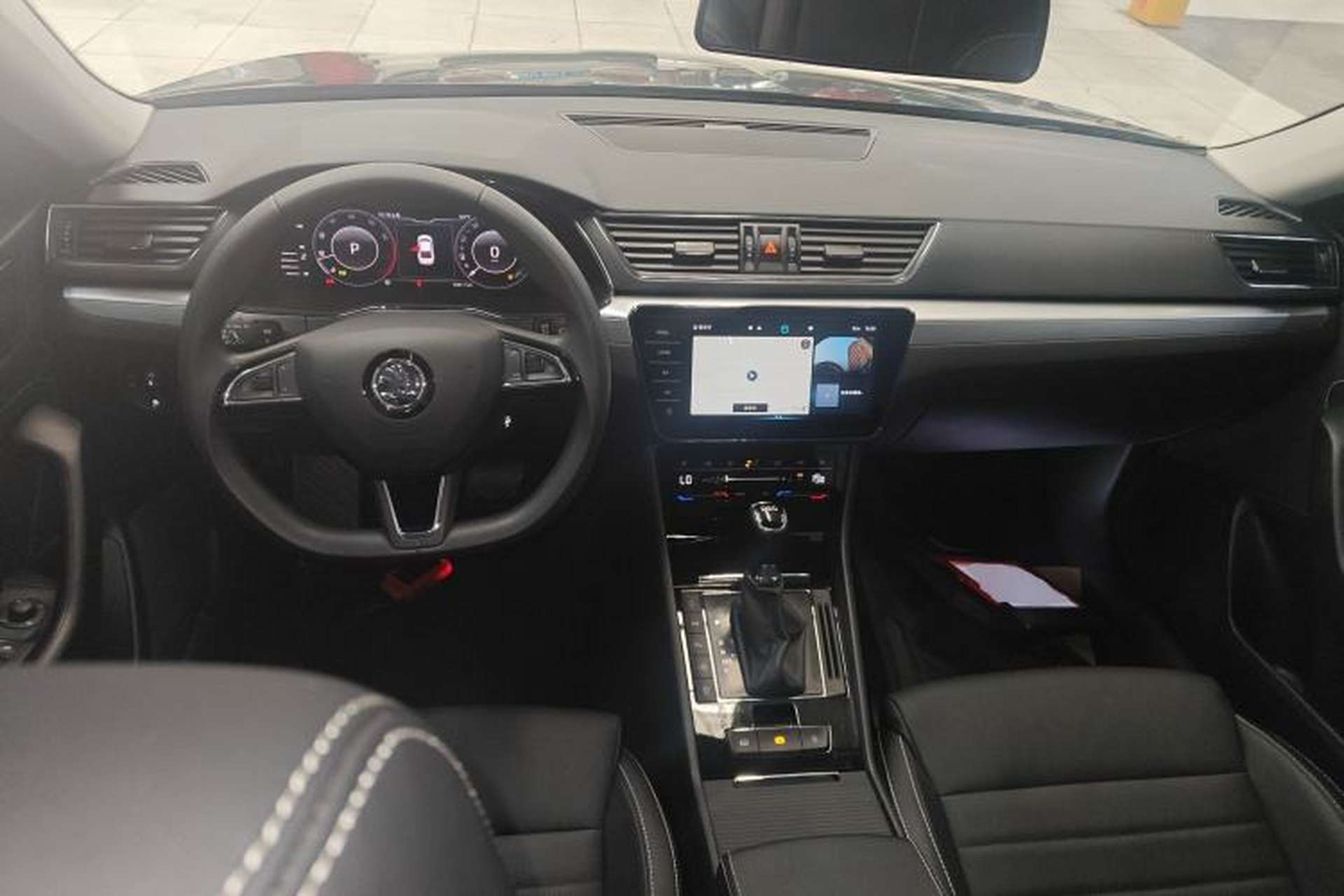 Used Skoda Superb 2023 Facelifted TSI280 DSG Luxury Edition Center Console