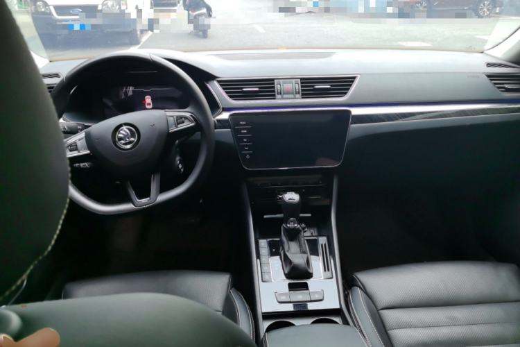 Used Skoda Superb 2023 Restyled TSI330 DSG Luxury Edition Center Console