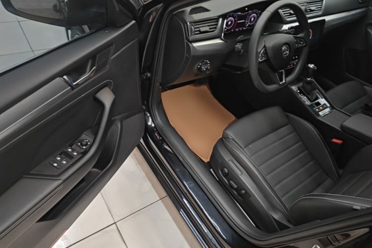 Used Skoda Superb 2023 Facelifted TSI280 DSG Luxury Edition Driver Seat