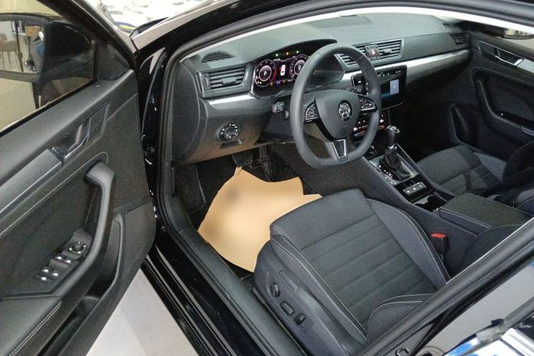 Used Skoda Superb 2023 Facelifted TSI280 DSG Luxury Edition Driver Seat