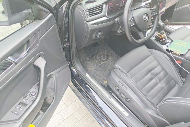 Used Skoda Superb 2023 Restyled TSI330 DSG Luxury Edition Driver Seat