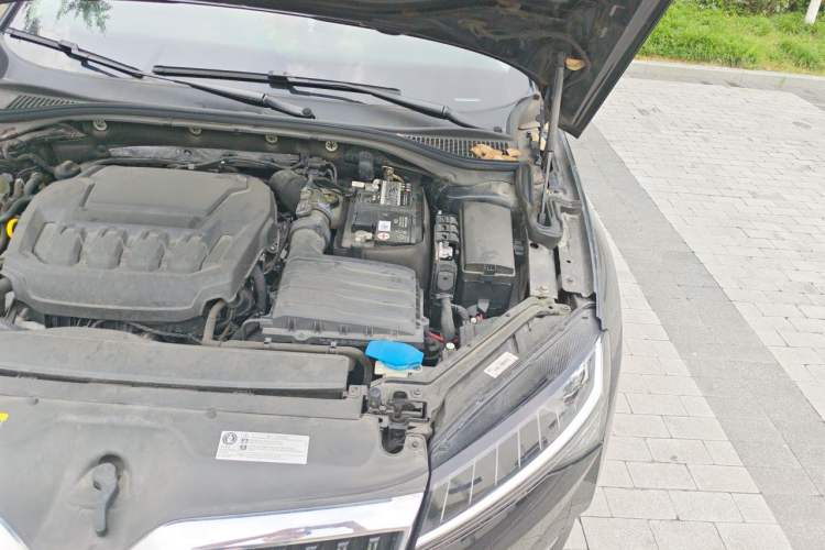 Used Skoda Superb 2023 Restyled TSI330 DSG Luxury Edition Engine Bay Left