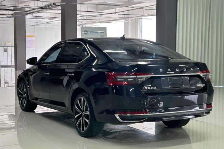 Used Skoda Superb 2023 Facelifted TSI280 DSG Luxury Edition Exterior 1