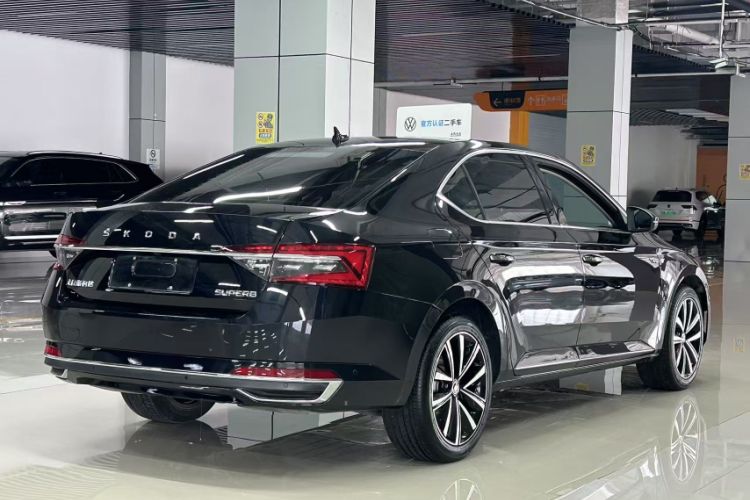 Used Skoda Superb 2023 Facelifted TSI280 DSG Luxury Edition Exterior 2