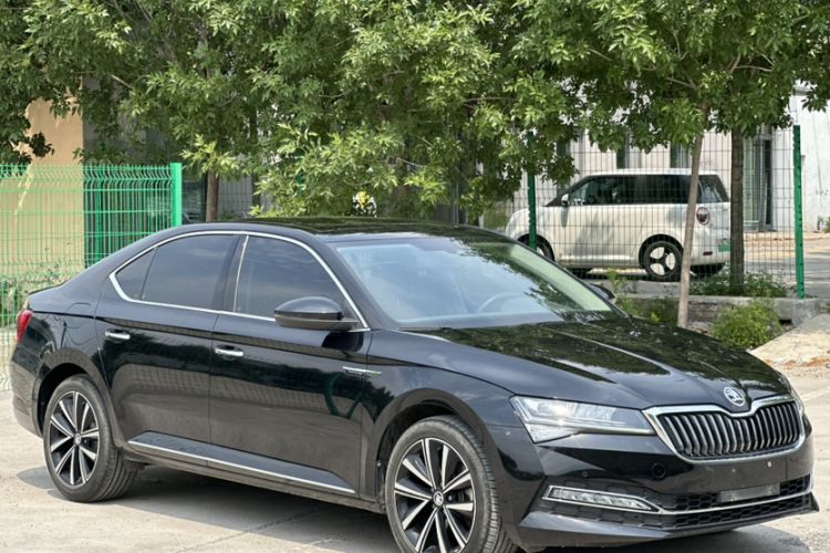Used Skoda Superb 2023 Facelifted TSI280 DSG Luxury Edition Exterior 2