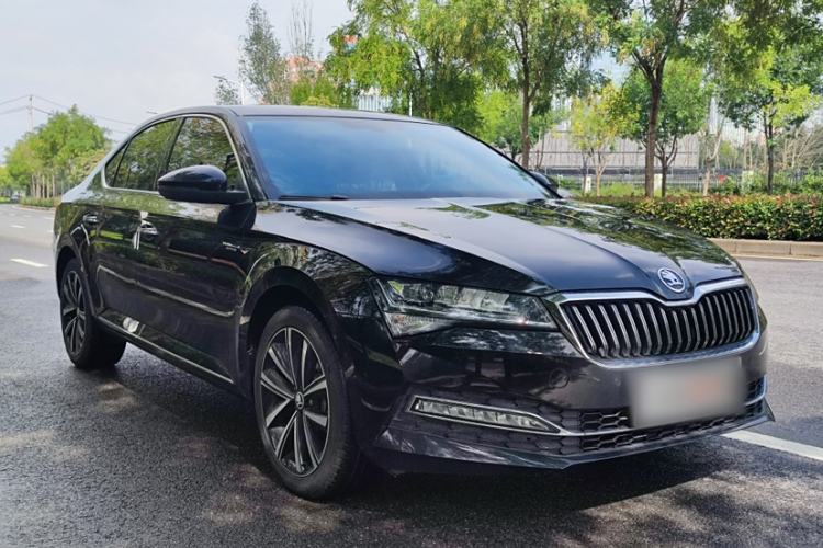 Used Skoda Superb 2023 Facelifted TSI280 DSG Luxury Edition Exterior 3