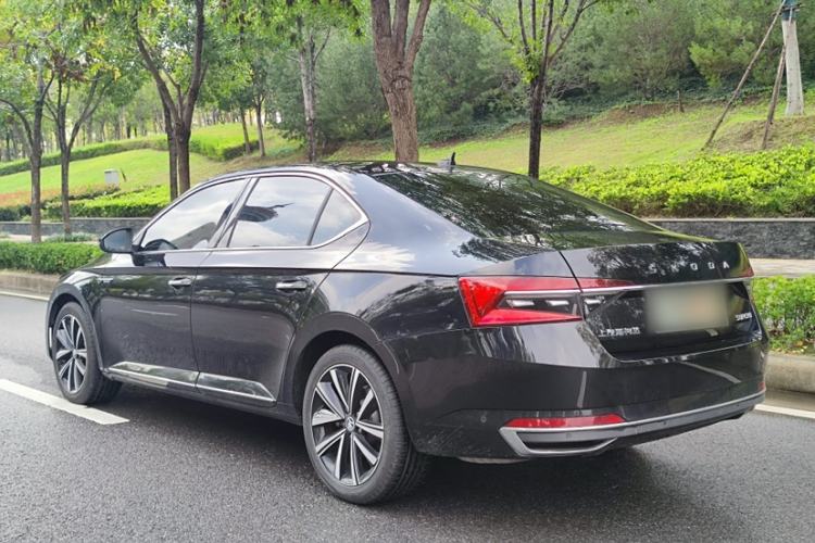 Used Skoda Superb 2023 Facelifted TSI280 DSG Luxury Edition Exterior 4