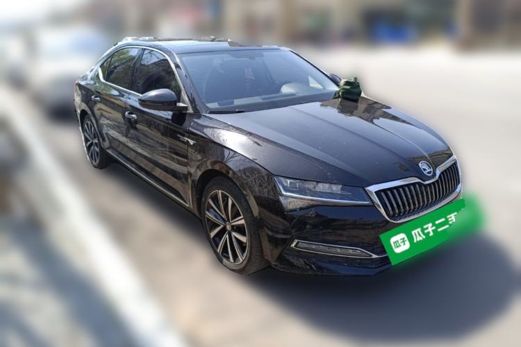 Used Skoda Superb 2023 Facelifted TSI280 DSG Luxury Edition Front Right 45 Deg