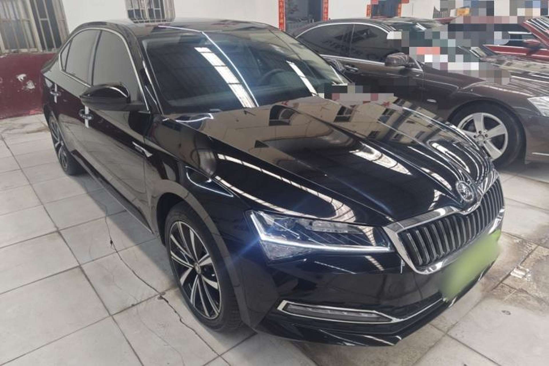Used Skoda Superb 2023 Facelifted TSI280 DSG Luxury Edition Front Right 45 Deg