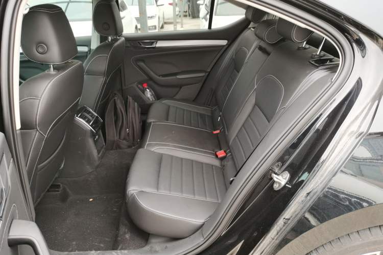 Used Skoda Superb 2023 Facelifted TSI280 DSG Luxury Edition Interior 4