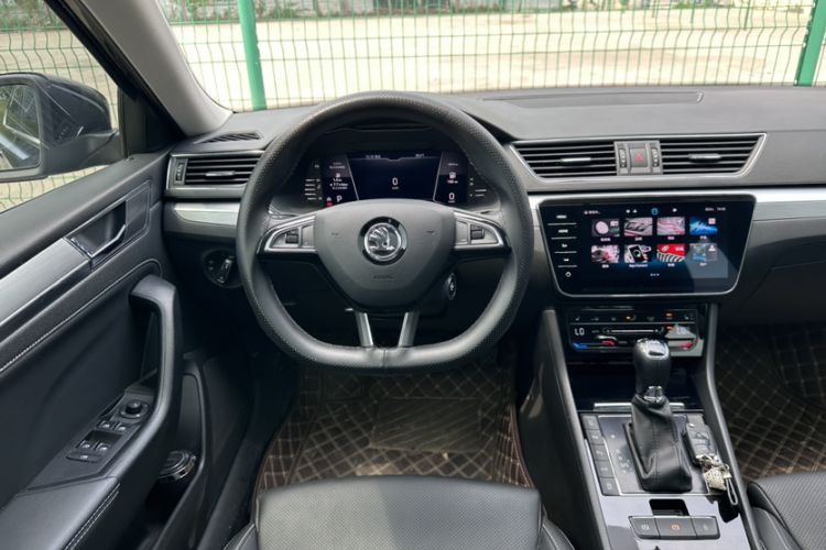 Used Skoda Superb 2023 Facelifted TSI280 DSG Luxury Edition Interior 4