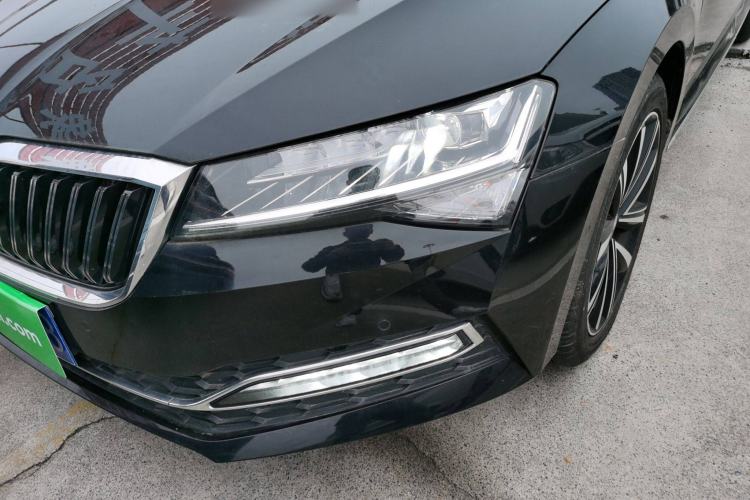 Used Skoda Superb 2023 Facelifted TSI280 DSG Luxury Edition Left Front Headlight