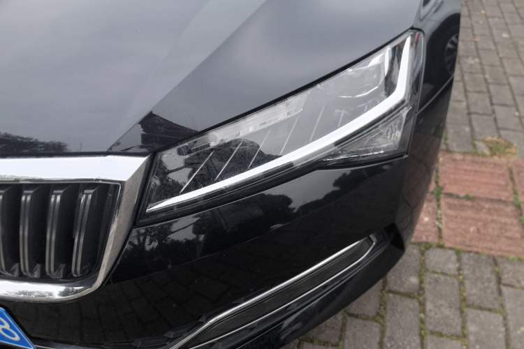 Used Skoda Superb 2023 Facelifted TSI280 DSG Luxury Edition Left Front Headlight