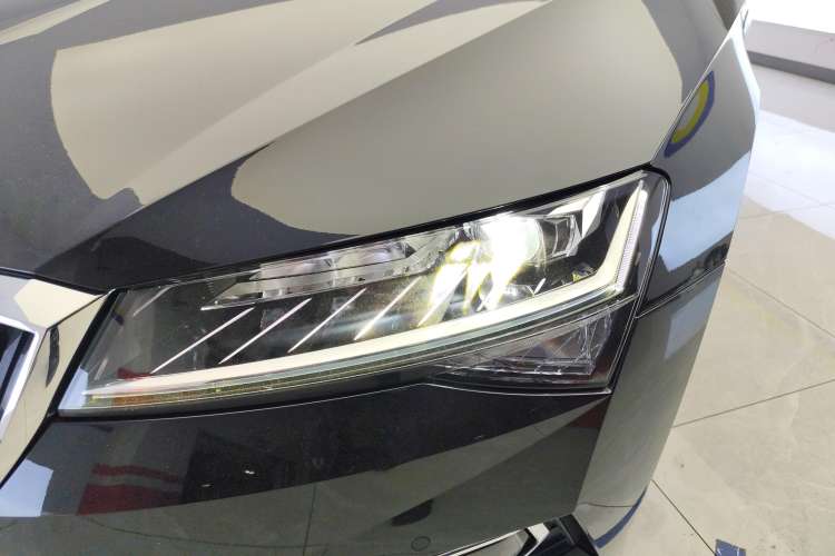 Used Skoda Superb 2023 Facelifted TSI280 DSG Luxury Edition Left Front Headlight
