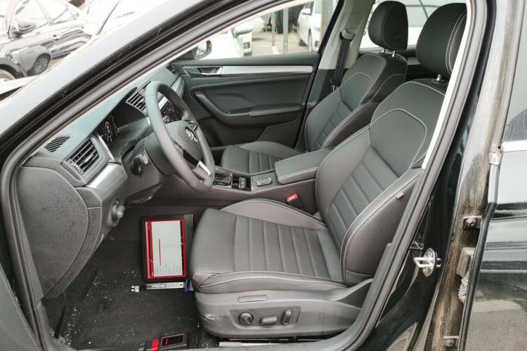 Used Skoda Superb 2023 Facelifted TSI280 DSG Luxury Edition Left Front Seat