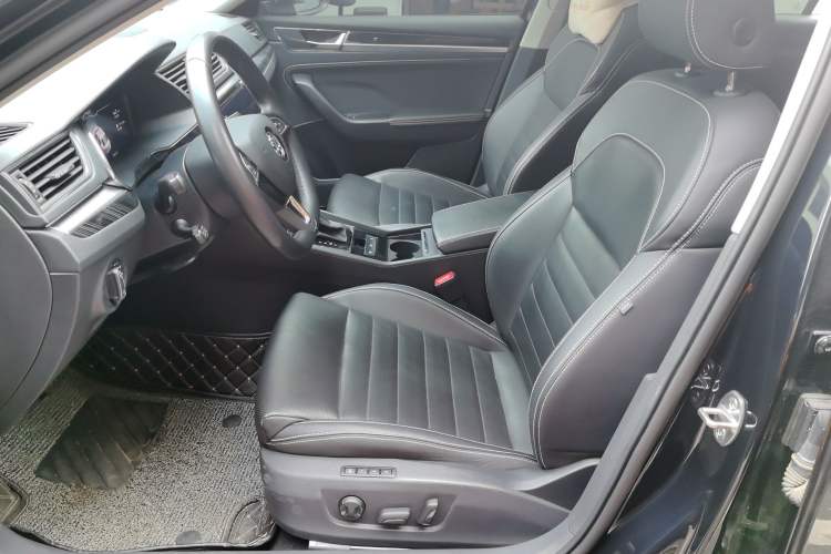 Used Skoda Superb 2023 Restyled TSI330 DSG Luxury Edition Left Front Seat
