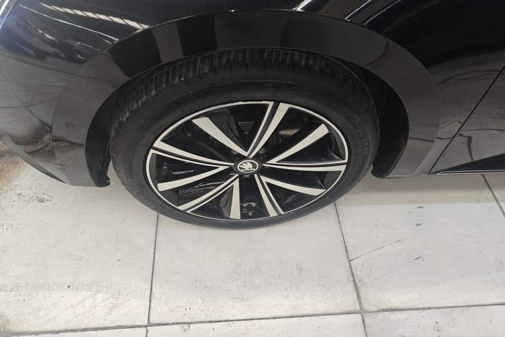 Used Skoda Superb 2023 Facelifted TSI280 DSG Luxury Edition Left Front Wheel Hub