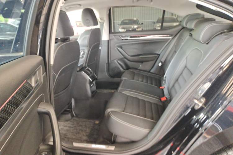 Used Skoda Superb 2023 Restyled TSI330 DSG Luxury Edition Left Rear Seat