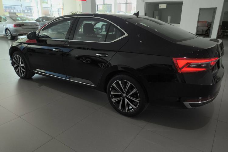 Used Skoda Superb 2023 Facelifted TSI280 DSG Luxury Edition Left Side