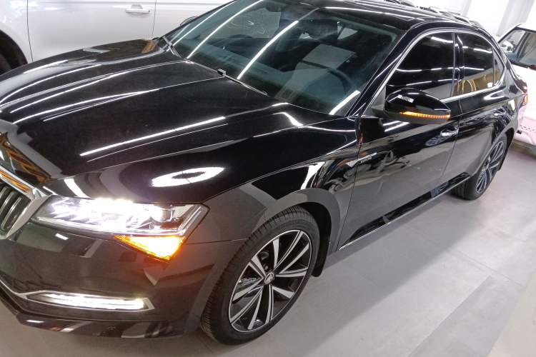 Used Skoda Superb 2023 Facelifted TSI280 DSG Luxury Edition Left Side