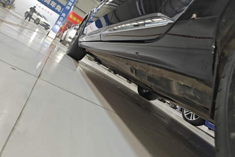 Used Skoda Superb 2023 Facelifted TSI280 DSG Luxury Edition Left Side Sill