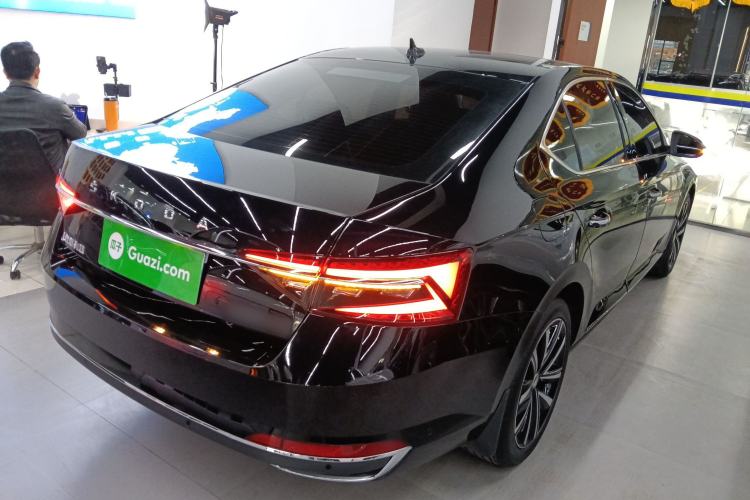 Used Skoda Superb 2023 Facelifted TSI280 DSG Luxury Edition Rear Right 45 Deg