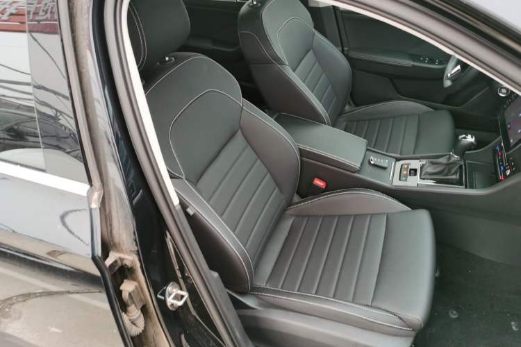 Used Skoda Superb 2023 Facelifted TSI280 DSG Luxury Edition Right Front Seat