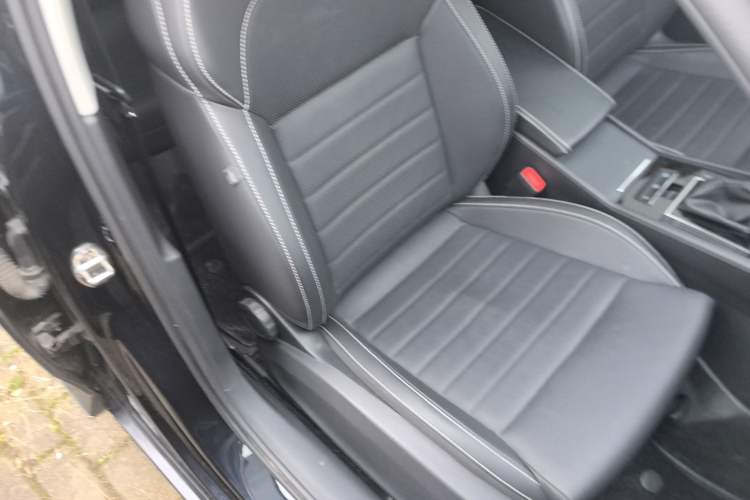 Used Skoda Superb 2023 Facelifted TSI280 DSG Luxury Edition Right Front Seat