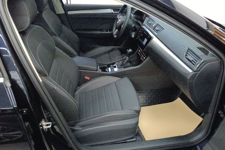 Used Skoda Superb 2023 Facelifted TSI280 DSG Luxury Edition Right Front Seat