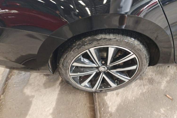 Used Skoda Superb 2023 Restyled TSI330 DSG Luxury Edition Right Rear Wheel Hub