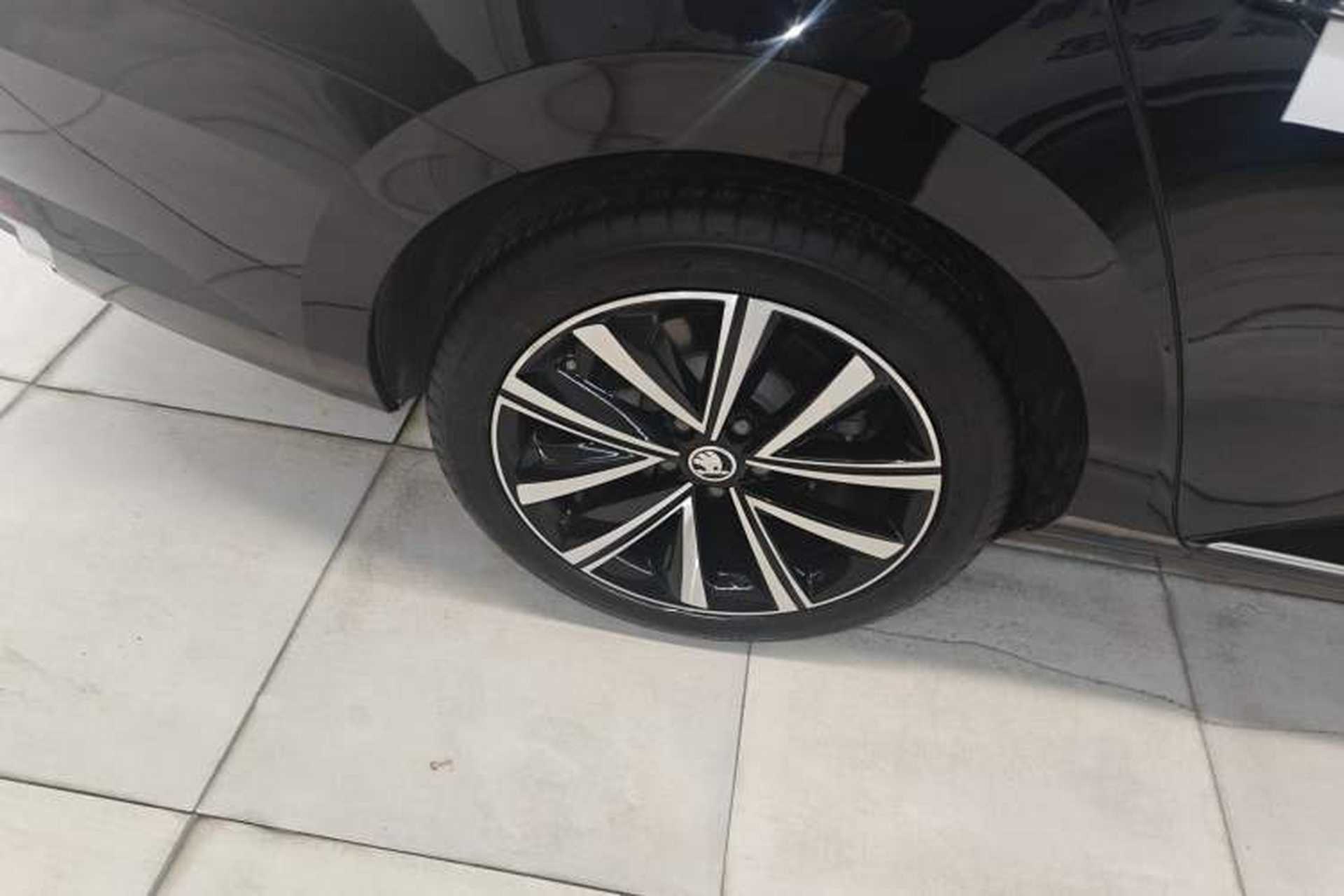 Used Skoda Superb 2023 Facelifted TSI280 DSG Luxury Edition Right Rear Wheel Hub