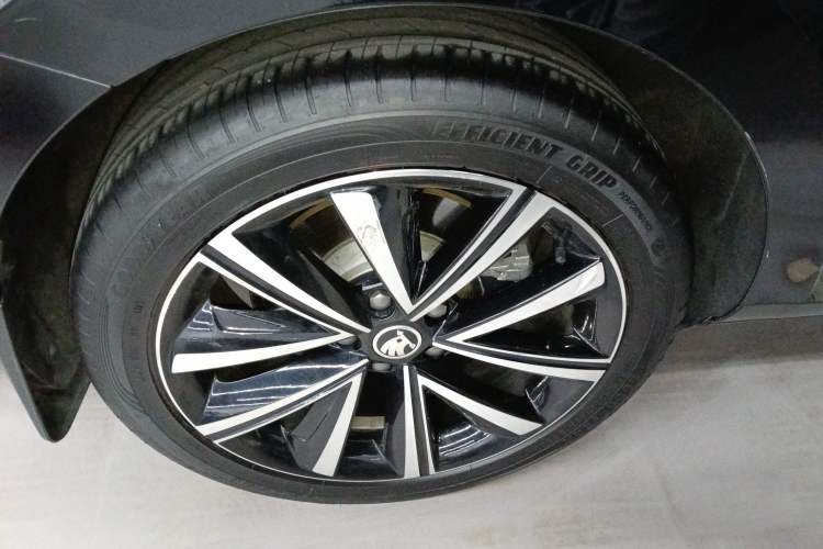 Used Skoda Superb 2023 Facelifted TSI280 DSG Luxury Edition Right Rear Wheel Hub