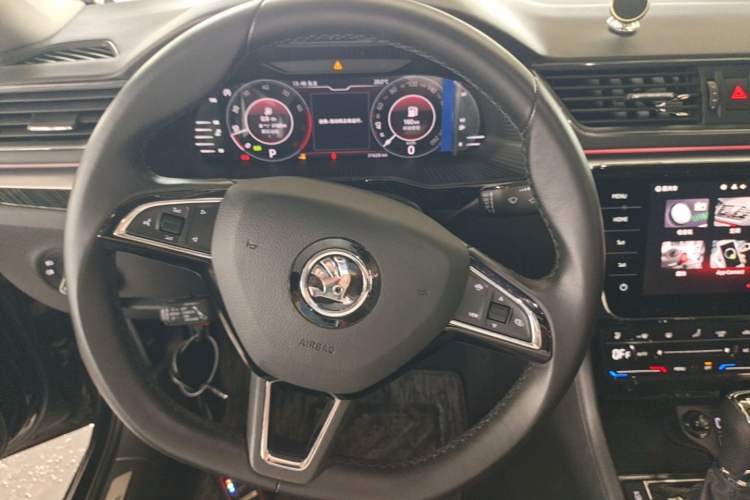 Used Skoda Superb 2023 Restyled TSI330 DSG Luxury Edition Steering Wheel