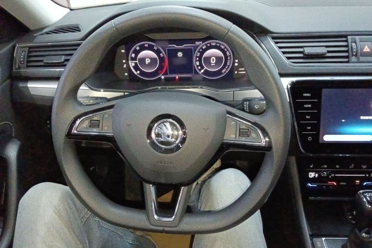 Used Skoda Superb 2023 Facelifted TSI280 DSG Luxury Edition Steering Wheel
