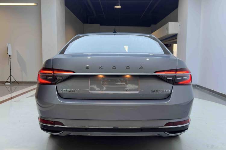 Used Skoda Superb 2023 Facelifted TSI280 DSG Luxury Edition Exterior 4