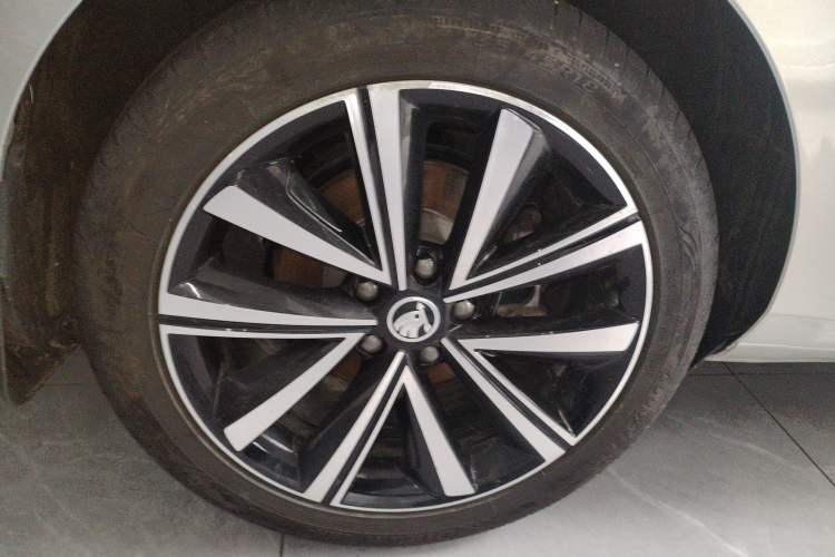 Used Skoda Superb 2023 Facelifted TSI280 DSG Luxury Edition Exterior 8