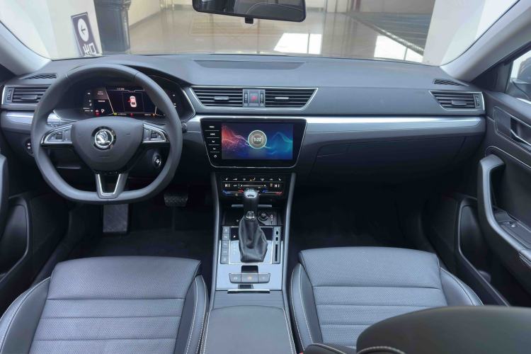 Used Skoda Superb 2023 Facelifted TSI280 DSG Luxury Edition Interior 1